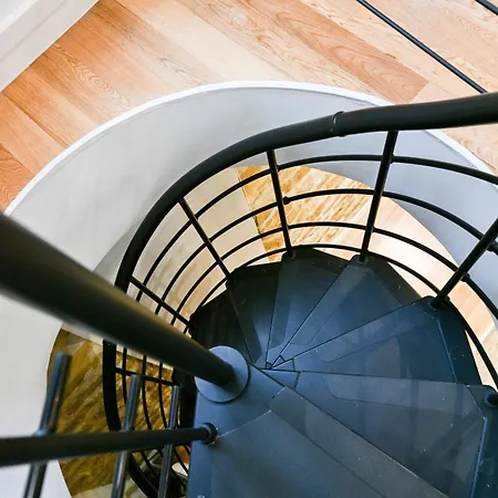 Le Marais Pl De La Bastille 3bd 3bth For 10 Guests *