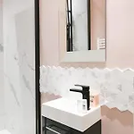 Lägenhet Le Marais Pl De La Bastille 3bd 3bth For 10 Guests Paris