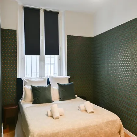 Le Marais Pl De La Bastille 3bd 3bth For 10 Guests *