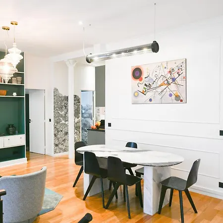 Le Marais Pl De La Bastille 3bd 3bth For 10 Guests