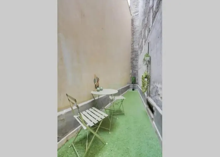 Le Marais Pl De La Bastille 3bd 3bth For 10 Guests Apartmán