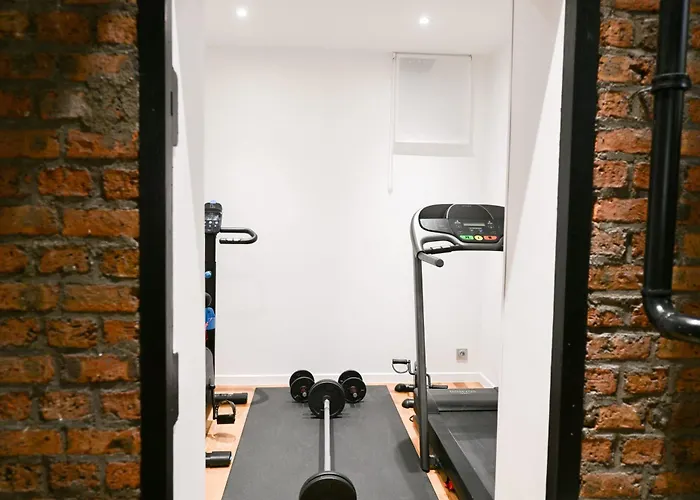 Le Marais Pl De La Bastille 3bd 3bth For 10 Guests Apartment