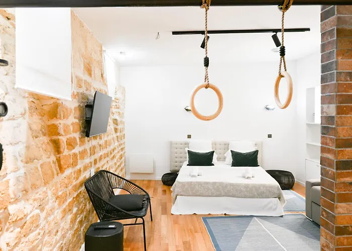 Le Marais Pl De La Bastille 3bd 3bth For 10 Guests Apartment