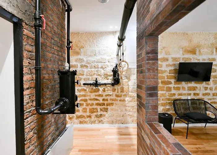 Le Marais Pl De La Bastille 3bd 3bth For 10 Guests Apartment