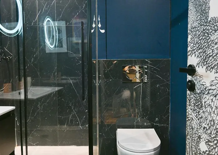 Apartment Le Marais Pl De La Bastille 3bd 3bth For 10 Guests