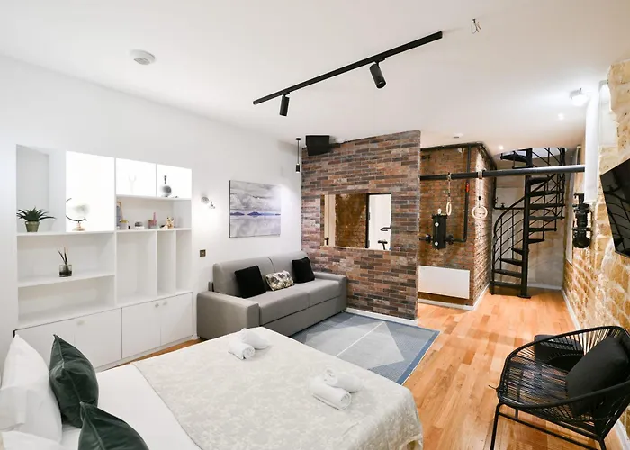 Le Marais Pl De La Bastille 3bd 3bth For 10 Guests *