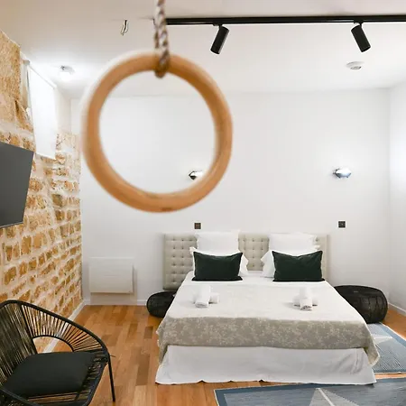 Le Marais Pl De La Bastille 3bd 3bth For 10 Guests Paryż
