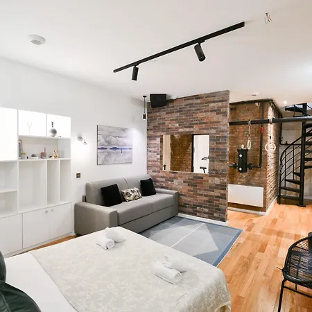 Le Marais Pl De La Bastille 3bd 3bth For 10 Guests *