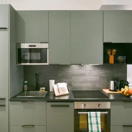 Le Marais Pl De La Bastille 3bd 3bth For 10 Guests