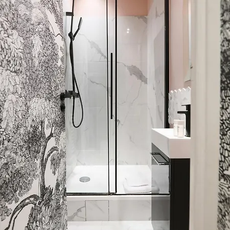 Apartament Le Marais Pl De La Bastille 3bd 3bth For 10 Guests *