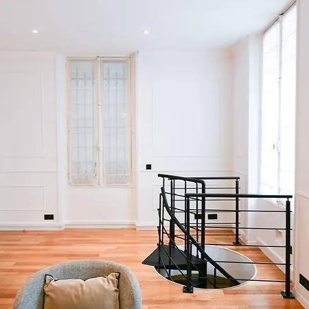 Le Marais Pl De La Bastille 3bd 3bth For 10 Guests パリ